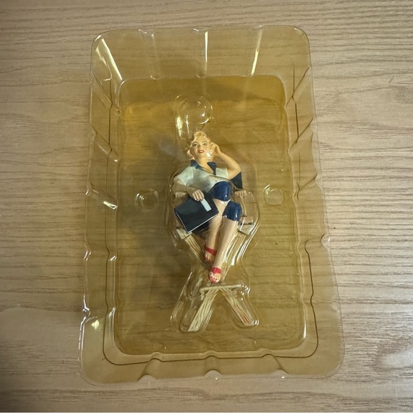 Carlton Cards 1999 Vintage Marilyn Monroe Hollywood Christmas Ornament - Picture 4 of 6